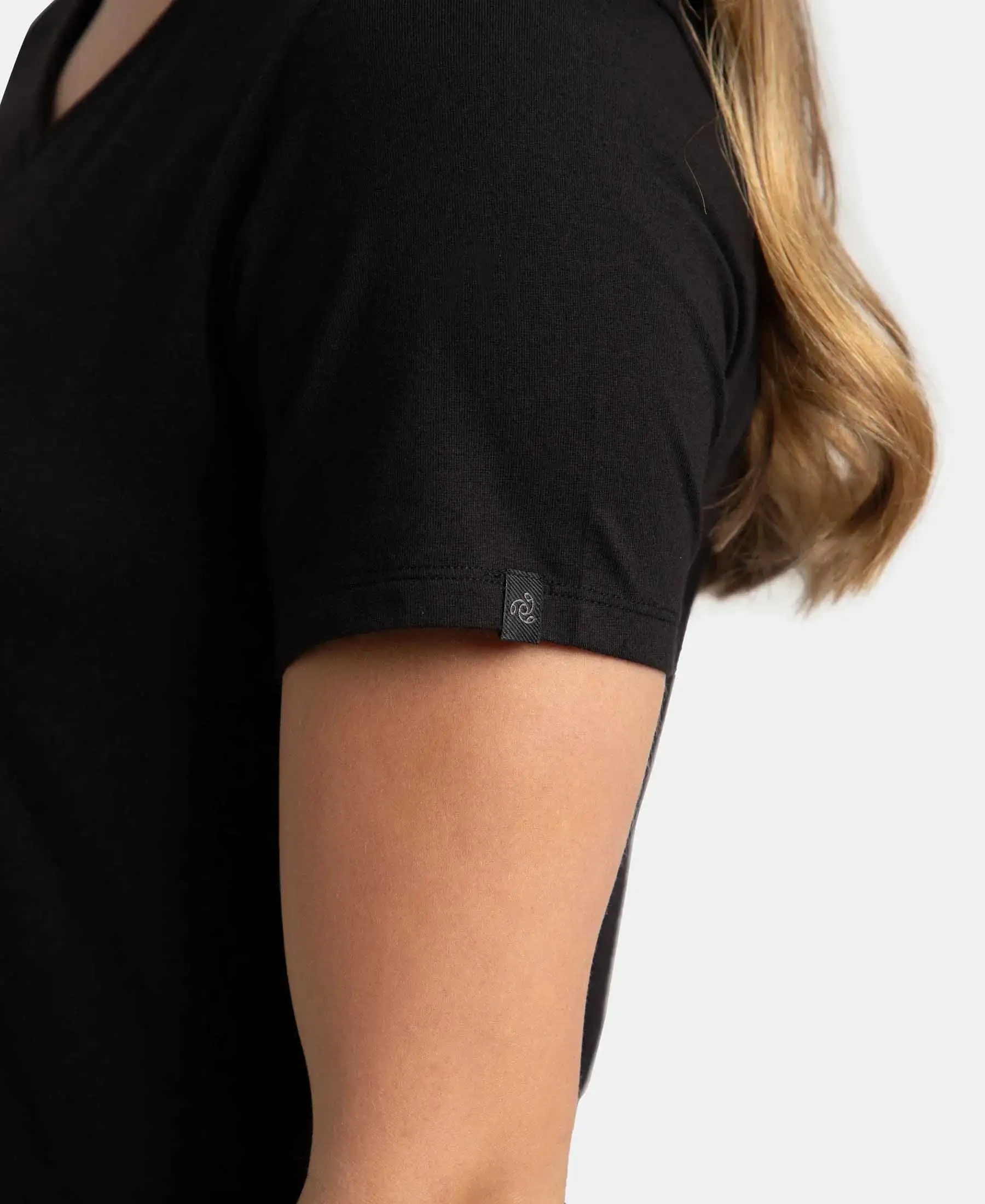 Super Combed Cotton Elastane Stretch Regular Fit Solid V Neck Half Sleeve T-Shirt - Black - Image 7