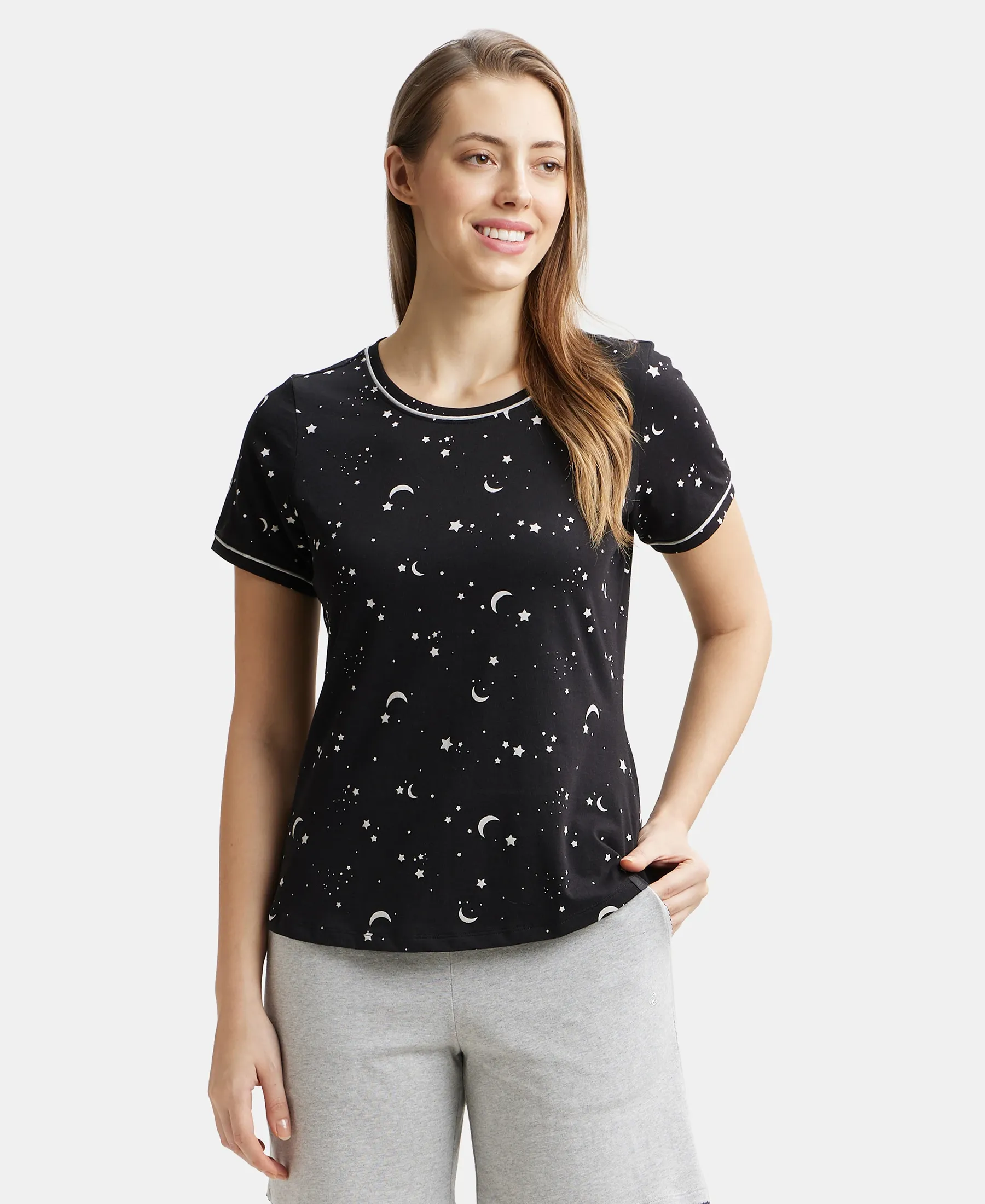 Super Combed Cotton Relaxed Fit Printed Round Neck Half Sleeve T-Shirt with Contrast Piping Design - Black - Image 5